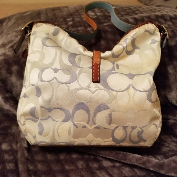 Purse - Picture 2 of 4